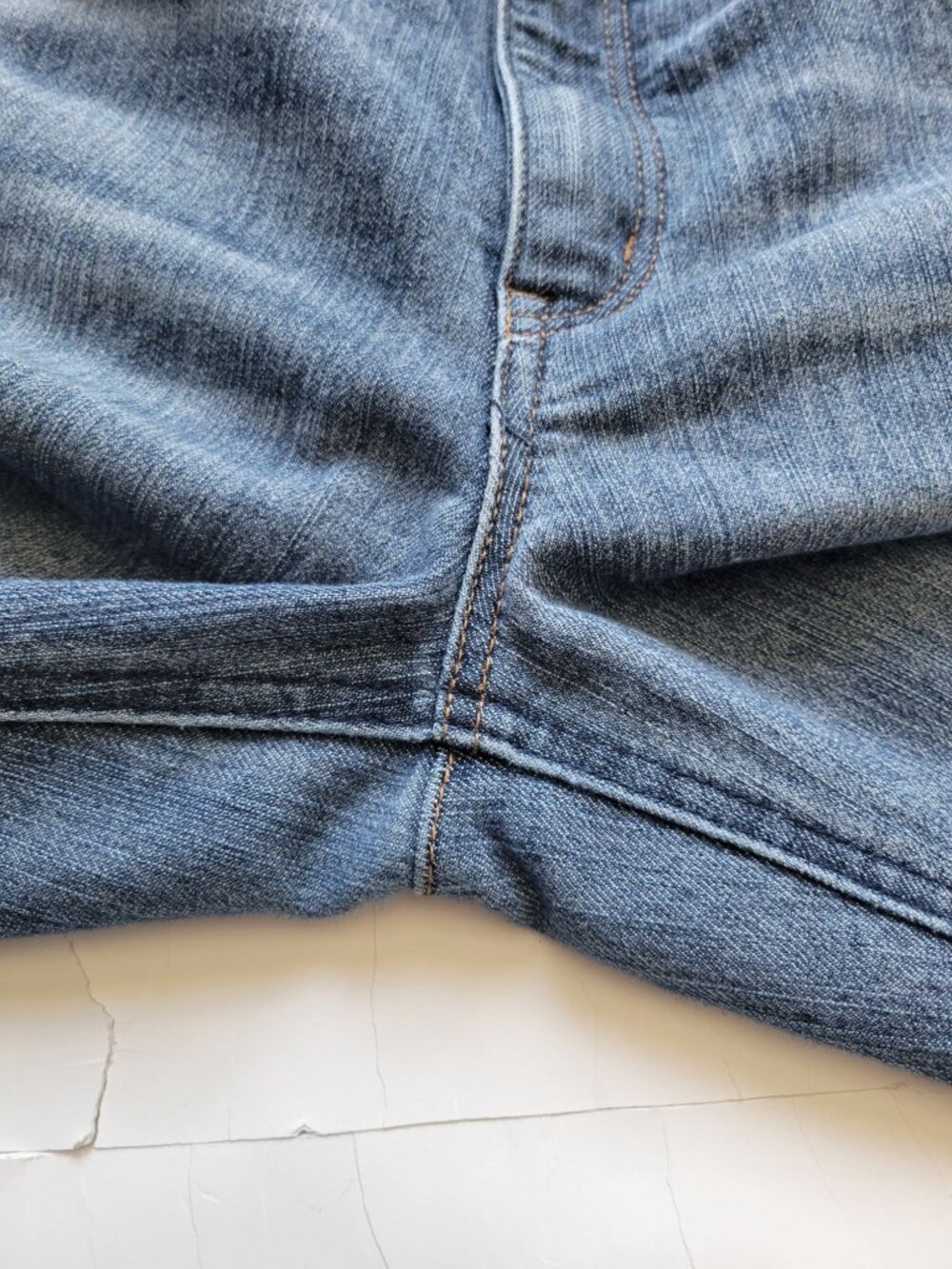 Democracy Ab Technology Blue Denim Cropped Jeans Size 12 Stretch Casual Everyday - Picture 8 of 10
